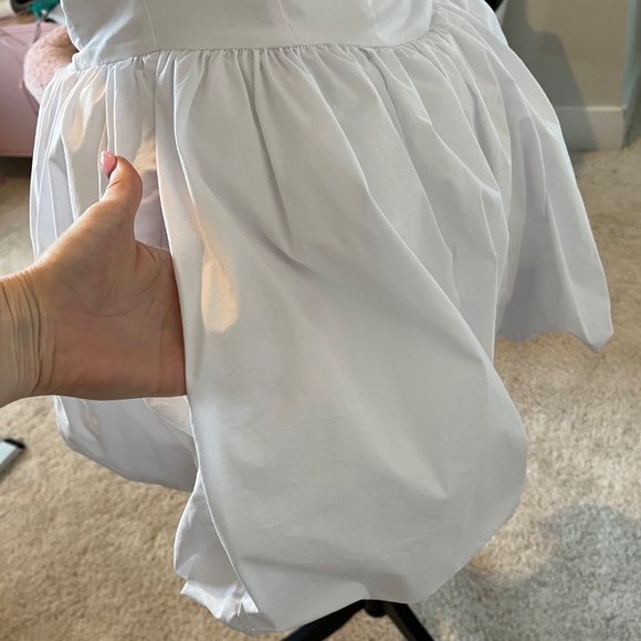 HOUSE OF CB/ LE PUFF/ White/ Size M - Picture 5 of 9